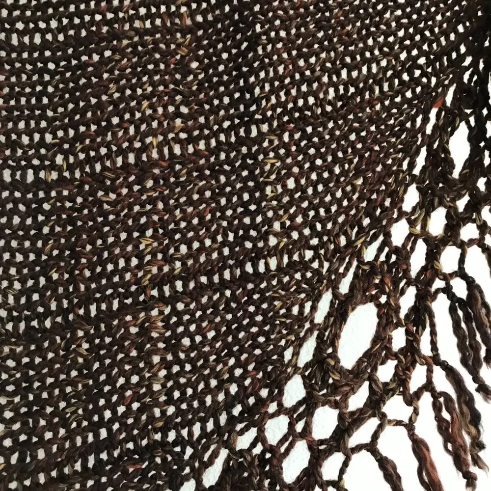 NEW Handmade Triangular Bulky Beauty Lace Sequoia Shawl, 102